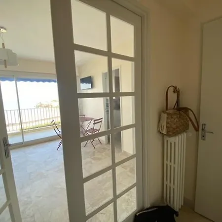 Studio Ideal Face Mer Avec Terrasse Et Parking A Royan, Pres Des Commerces Et De La Plage - Fr-1-494-169 Royan