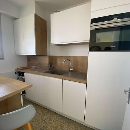 Studio Ideal Face Mer Avec Terrasse Et Parking A Royan, Pres Des Commerces Et De La Plage - Fr-1-494-169 Lägenhet Royan
